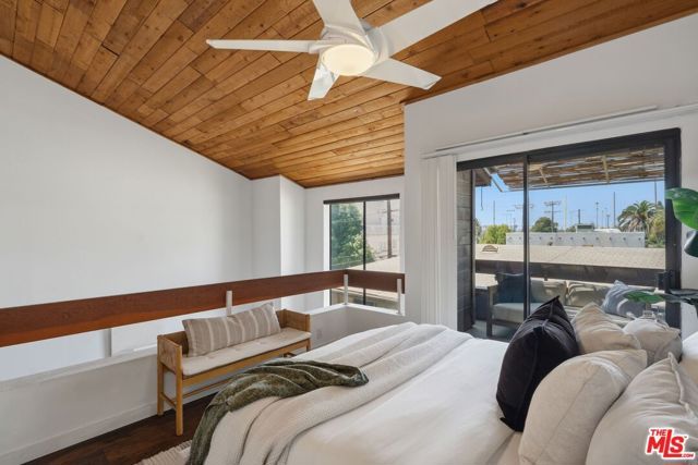 12806 Pacific Avenue 8, Los Angeles, CA 90066