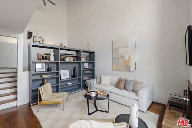 12806 Pacific Avenue 8, Los Angeles, CA 90066
