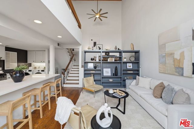 12806 Pacific Avenue 8, Los Angeles, CA 90066