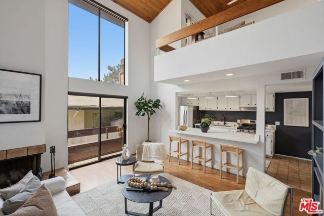 12806 Pacific Avenue 8, Los Angeles, CA 90066