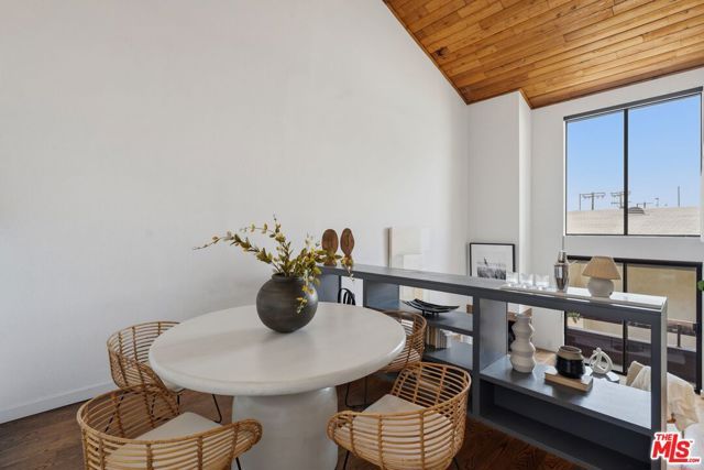 12806 Pacific Avenue 8, Los Angeles, CA 90066