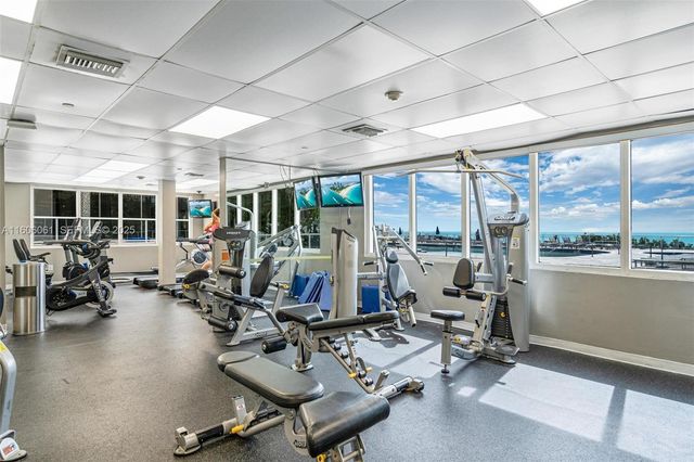 19201 Collins Avenue 104, Sunny Isles Beach, FL 33160