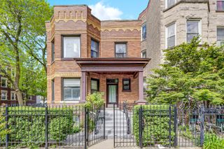 2700 N Albany Avenue 2F, Chicago, IL 60647