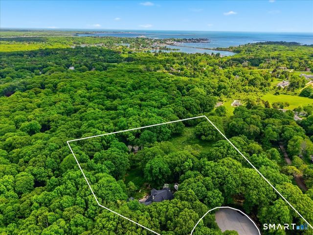 24 Bittersweet Way, Stonington, CT 06378