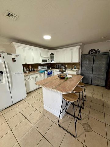 6433 SW 22nd St, Miramar, FL 33023