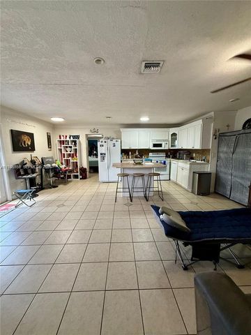6433 SW 22nd St, Miramar, FL 33023