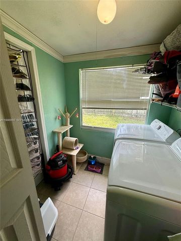 6433 SW 22nd St, Miramar, FL 33023