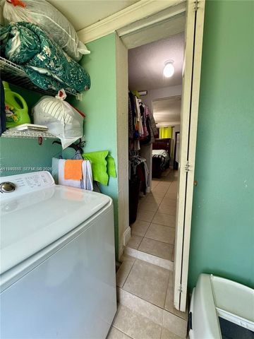 6433 SW 22nd St, Miramar, FL 33023