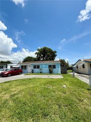6433 SW 22nd St, Miramar, FL 33023