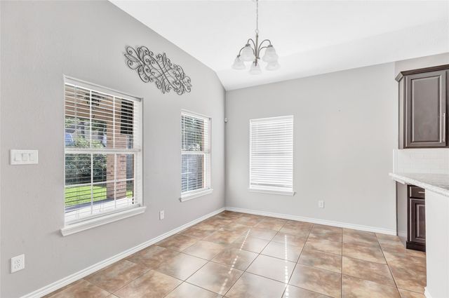 2707 Lake Breeze Lane, Crosby, TX 77532