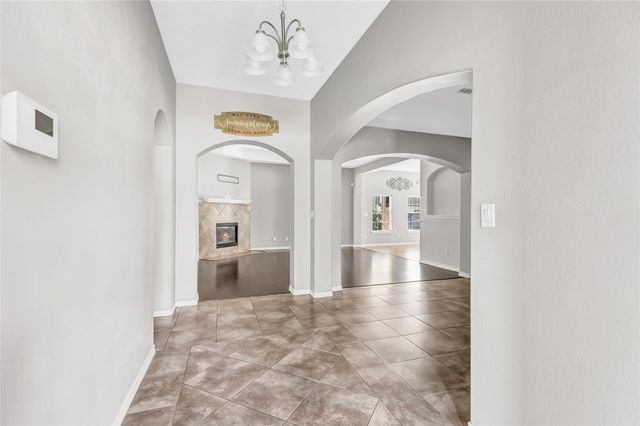 2707 Lake Breeze Lane, Crosby, TX 77532