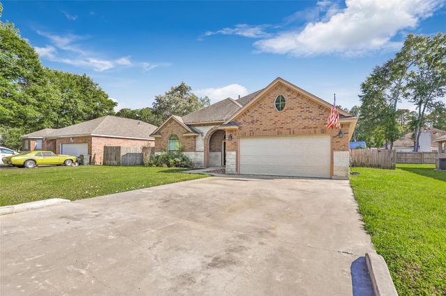 2707 Lake Breeze Lane, Crosby, TX 77532
