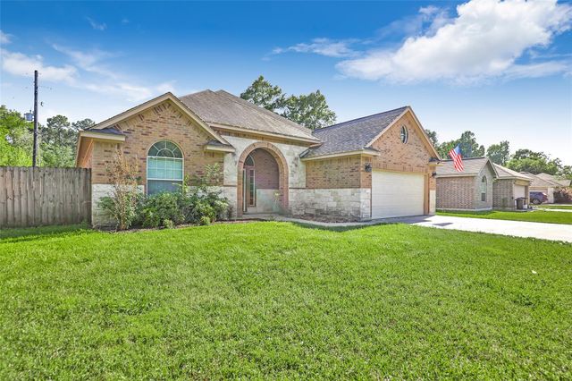 2707 Lake Breeze Lane, Crosby, TX 77532