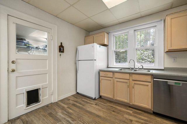 905 4th St SE, Minot, ND 58701