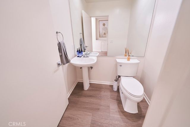 1617 S Beverly Glen Boulevard 303, Los Angeles, CA 90024