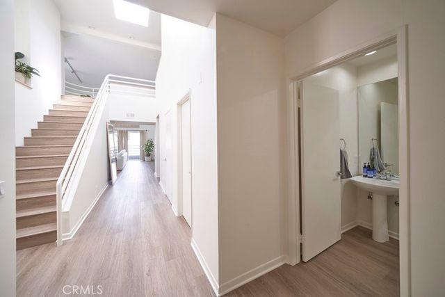 1617 S Beverly Glen Boulevard 303, Los Angeles, CA 90024