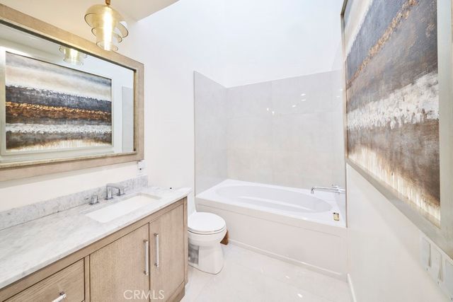 1617 S Beverly Glen Boulevard 303, Los Angeles, CA 90024