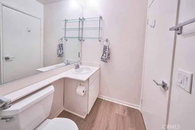 1617 S Beverly Glen Boulevard 303, Los Angeles, CA 90024