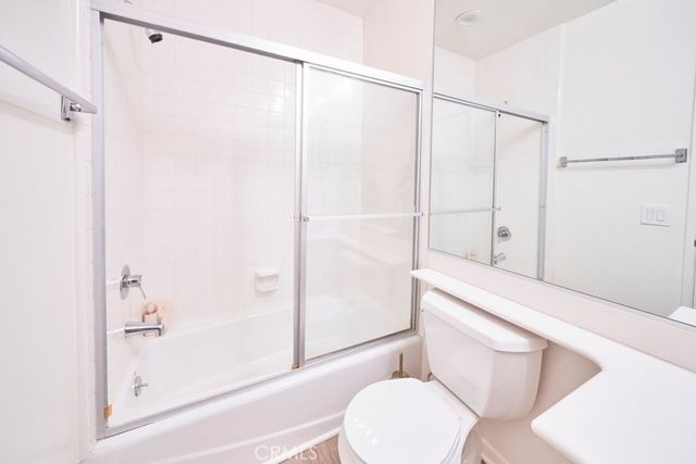 1617 S Beverly Glen Boulevard 303, Los Angeles, CA 90024