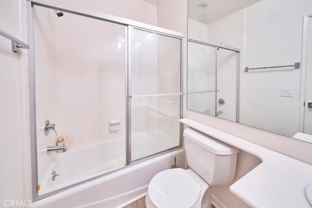 1617 S Beverly Glen Boulevard 303, Los Angeles, CA 90024