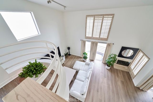 1617 S Beverly Glen Boulevard 303, Los Angeles, CA 90024