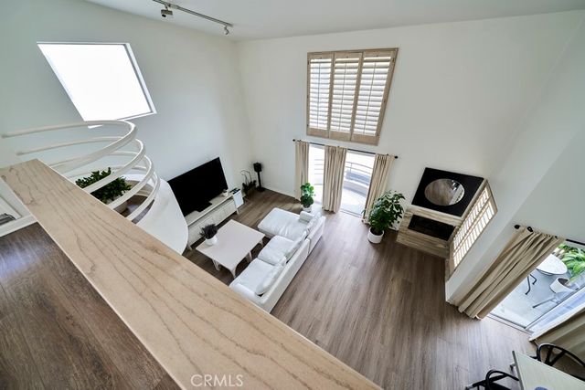 1617 S Beverly Glen Boulevard 303, Los Angeles, CA 90024