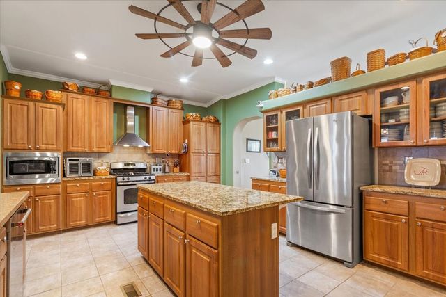 3200 NW Fourth Street, Hubbard, TX 76648