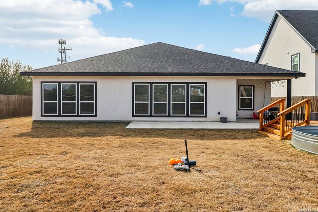 15302 Capri, Selma, TX 78154