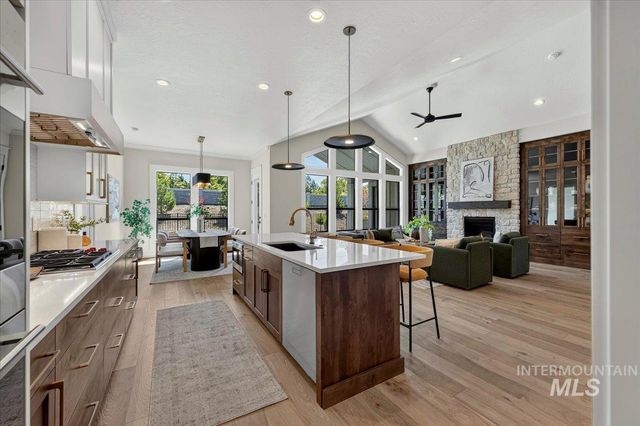 2368 N Annadale Pl, Eagle, ID 83616