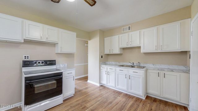 6217 Hackberry Way, Louisville, KY 40229