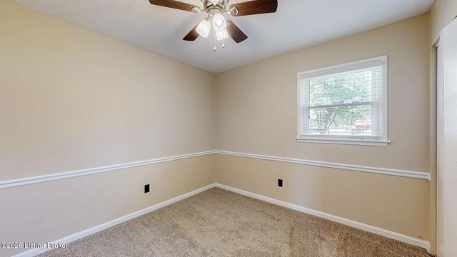 6217 Hackberry Way, Louisville, KY 40229