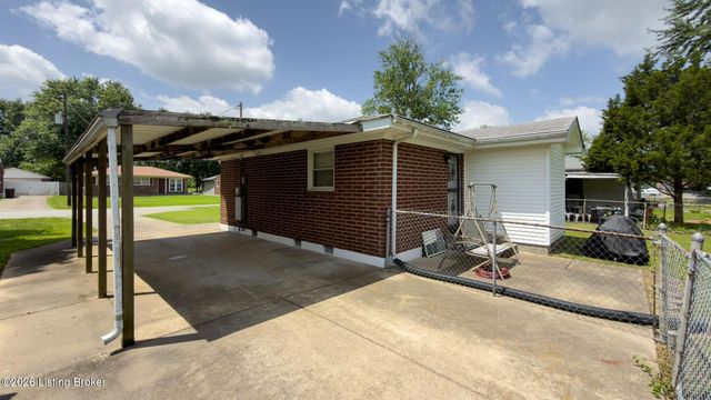 6217 Hackberry Way, Louisville, KY 40229