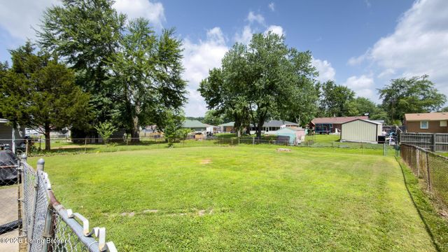 6217 Hackberry Way, Louisville, KY 40229