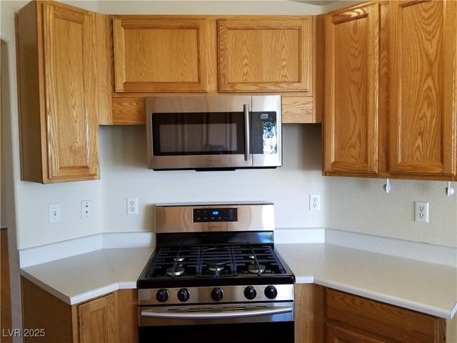 989 River Walk Court, Henderson, NV 89015