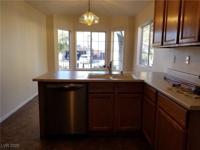 989 River Walk Court, Henderson, NV 89015