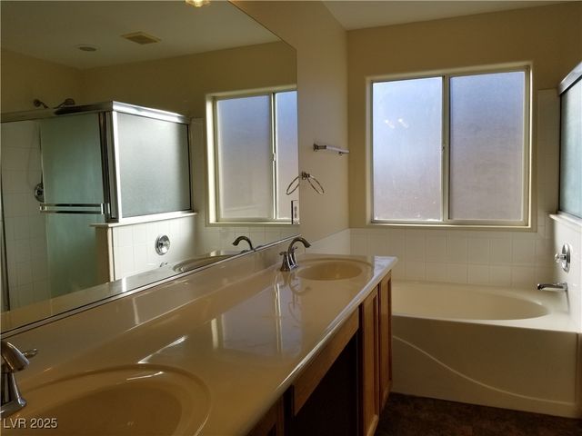 989 River Walk Court, Henderson, NV 89015