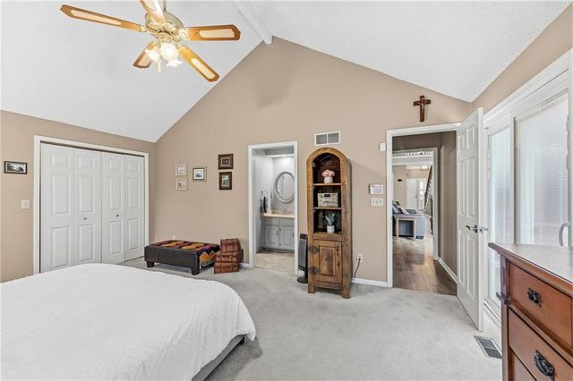 10715 W 116th Terrace, Overland Park, KS 66210