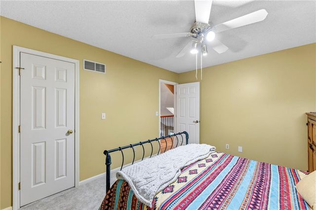 10715 W 116th Terrace, Overland Park, KS 66210