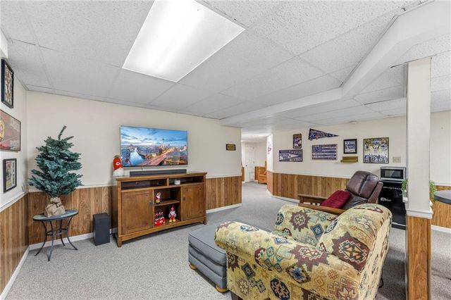 10715 W 116th Terrace, Overland Park, KS 66210