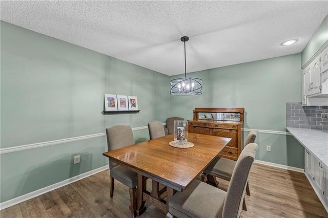 10715 W 116th Terrace, Overland Park, KS 66210