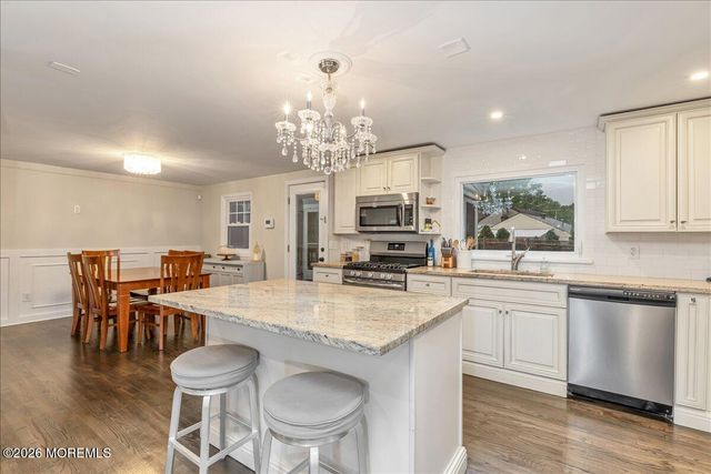 203 Florence Place, Middletown, NJ 07748