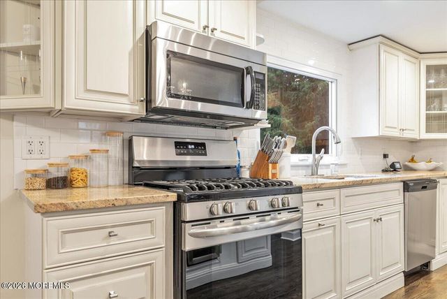 203 Florence Place, Middletown, NJ 07748