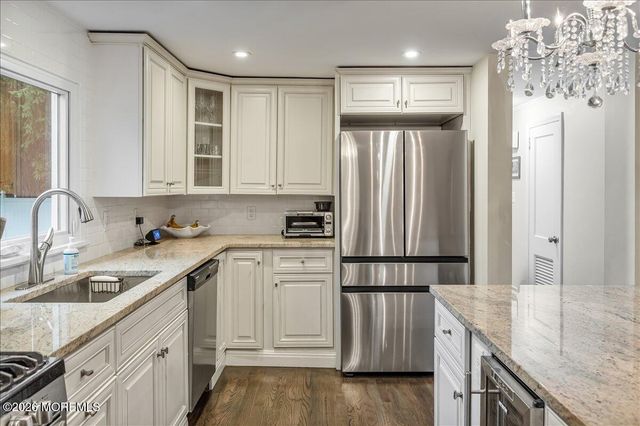 203 Florence Place, Middletown, NJ 07748