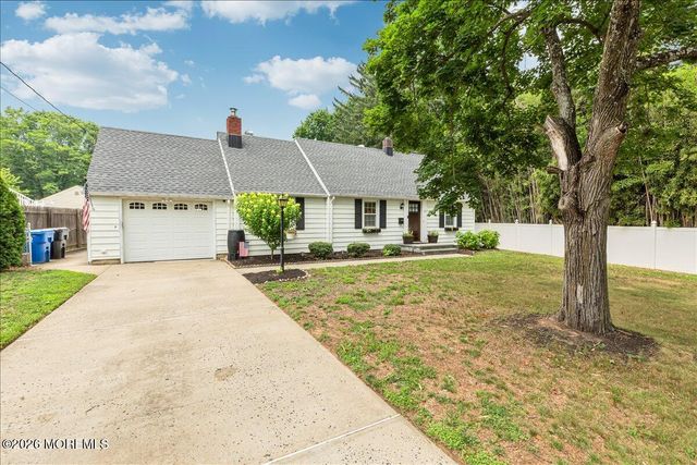 203 Florence Place, Middletown, NJ 07748