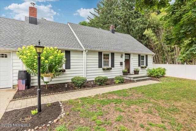 203 Florence Place, Middletown, NJ 07748