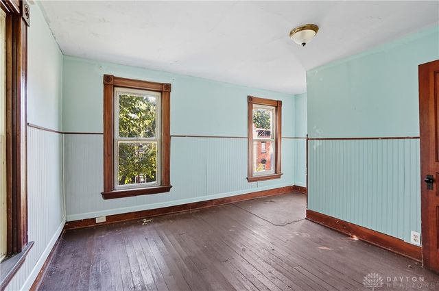 924 Fairbanks Avenue, Cincinnati, OH 45205