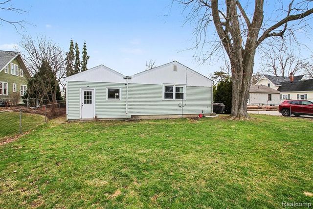 217 N 5th Street, Brighton, MI 48116