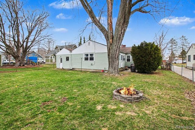 217 N 5th Street, Brighton, MI 48116