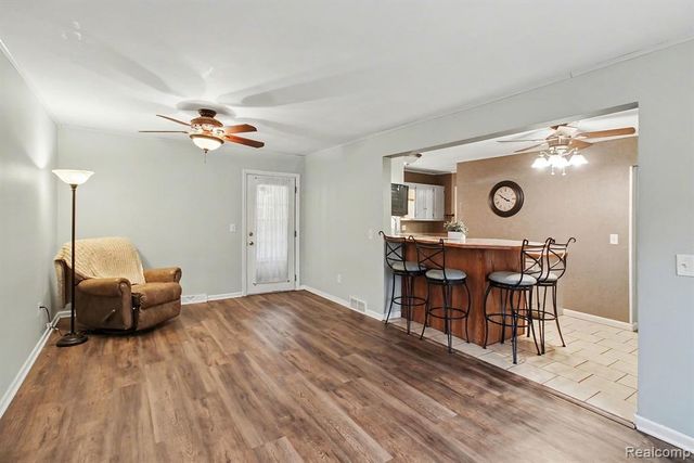 217 N 5th Street, Brighton, MI 48116