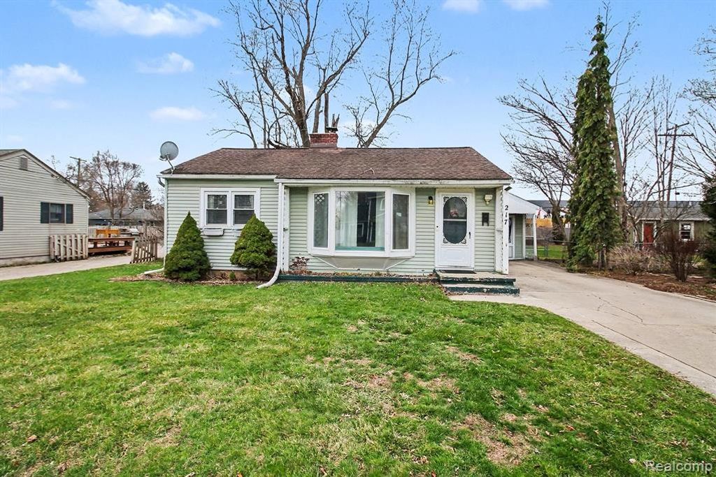 217 N 5th Street, Brighton, MI 48116